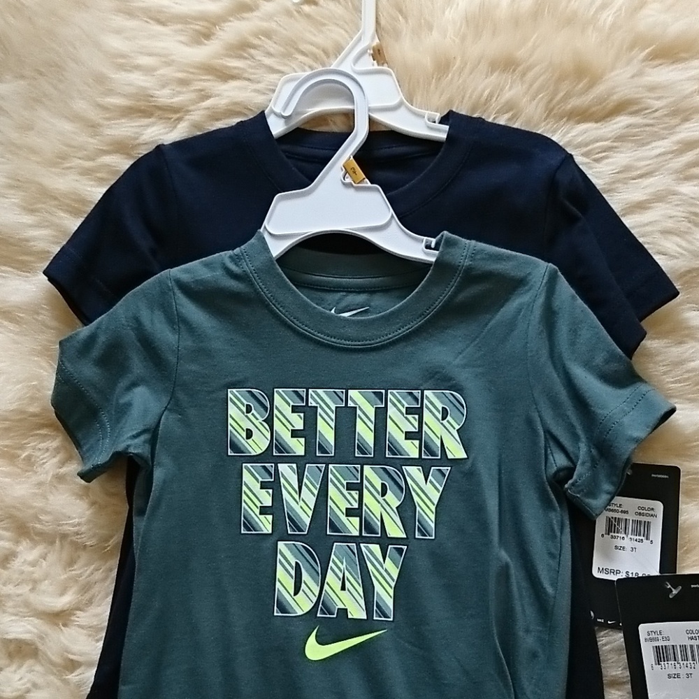 Brand new Nike tee shirt for boys